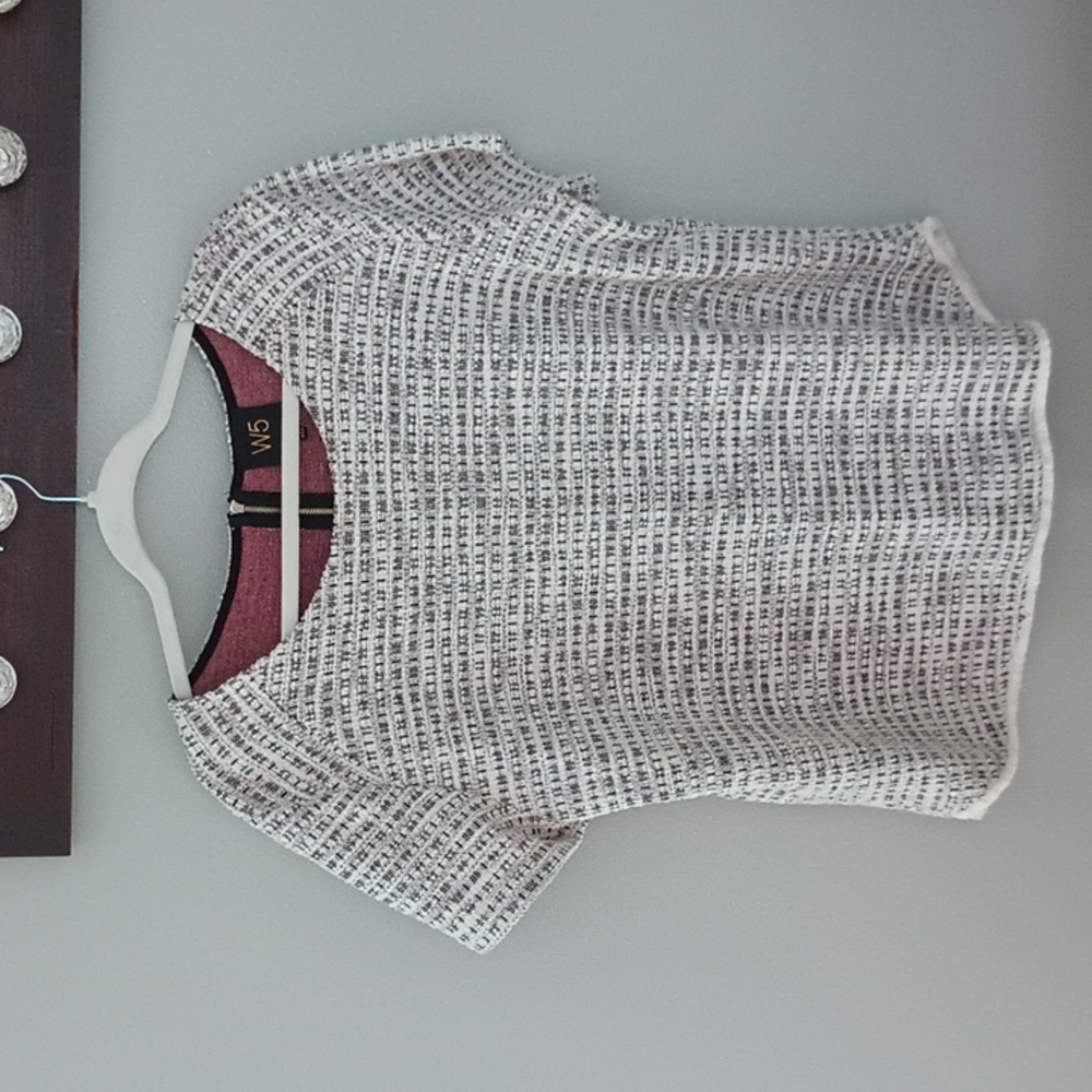 W5 textured knit top with bottom fringe